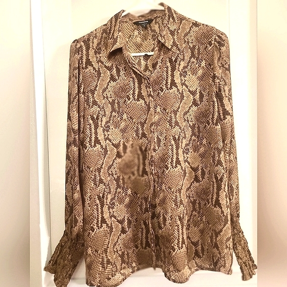 EXPRESS - New- Button Up Collared Snake Print Blouse - Picture 6 of 12